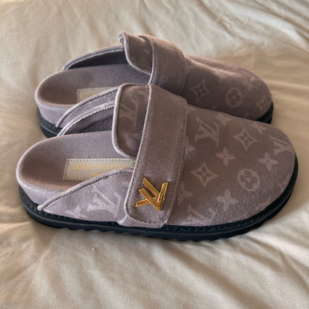 Monogram Slippers slides mules clogs 7.5